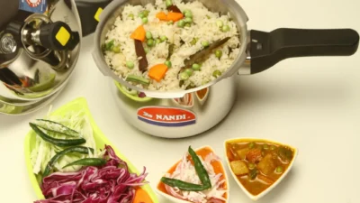 Pressure cooking checklist infographic showing prep steps, safe fill levels, and residual heat use.